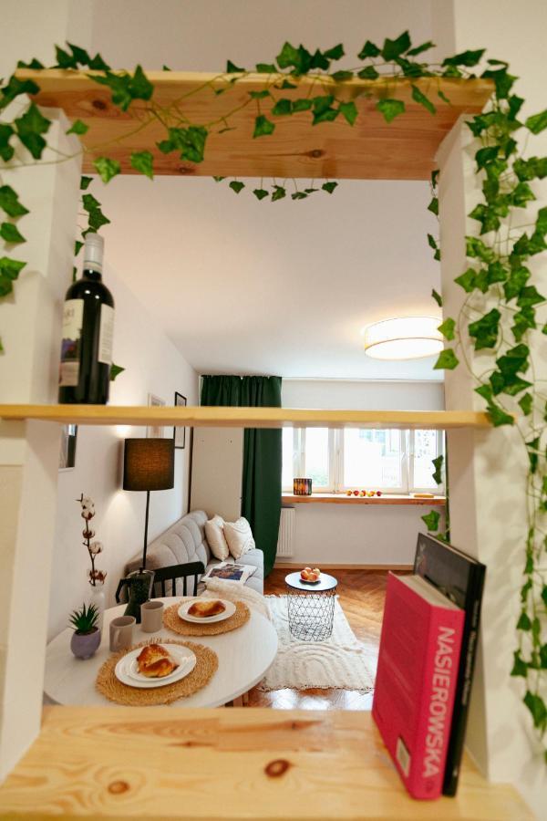 Chmielna - 250M Od Zlotych Tarasow, 350M Od Dworca Centralnego - Wifi - Smart Tv 55 Cali - Better Rental Varşova Dış mekan fotoğraf