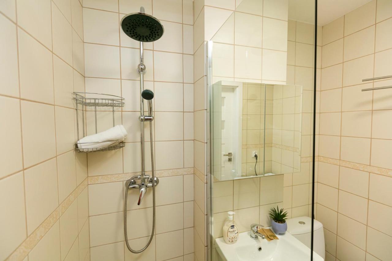 Chmielna - 250M Od Zlotych Tarasow, 350M Od Dworca Centralnego - Wifi - Smart Tv 55 Cali - Better Rental Varşova Dış mekan fotoğraf