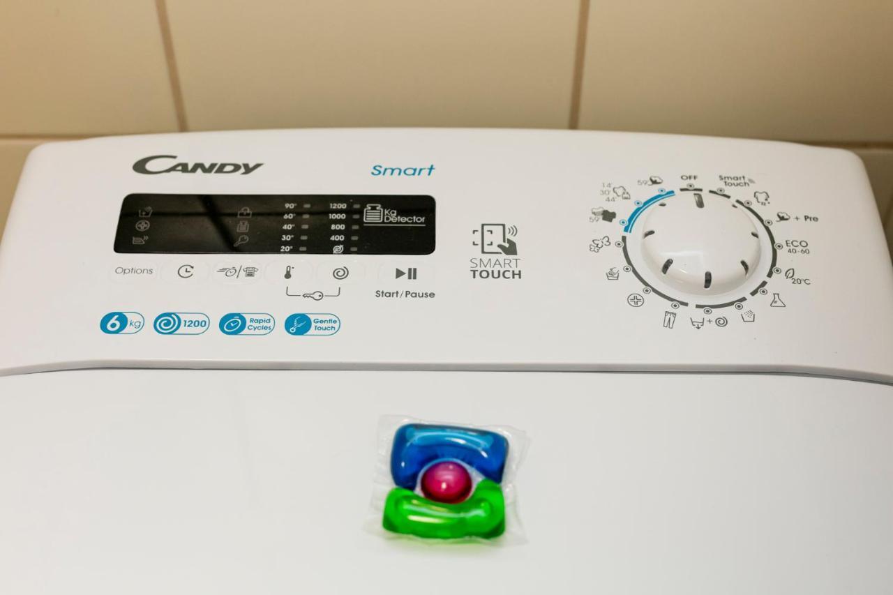 Chmielna - 250M Od Zlotych Tarasow, 350M Od Dworca Centralnego - Wifi - Smart Tv 55 Cali - Better Rental Varşova Dış mekan fotoğraf