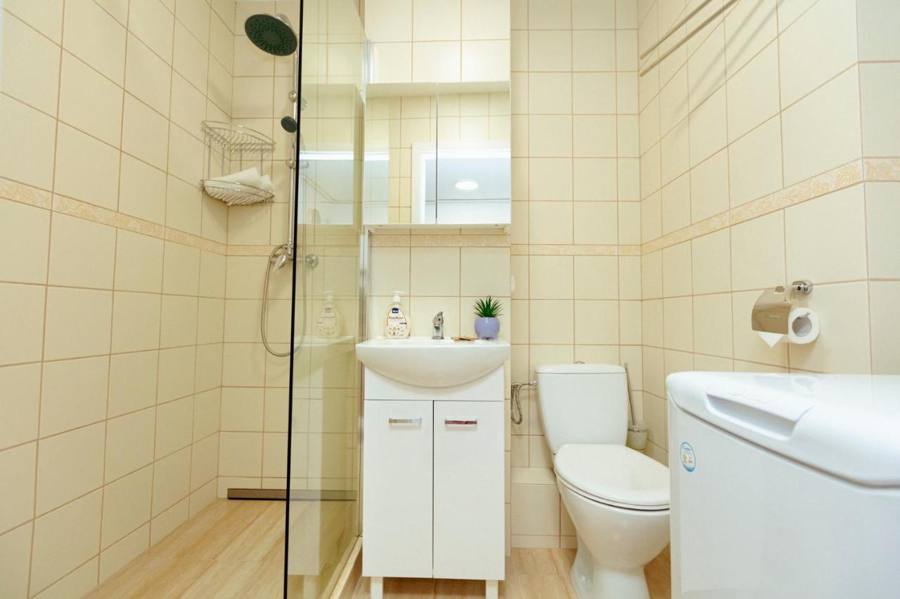 Chmielna - 250M Od Zlotych Tarasow, 350M Od Dworca Centralnego - Wifi - Smart Tv 55 Cali - Better Rental Varşova Dış mekan fotoğraf